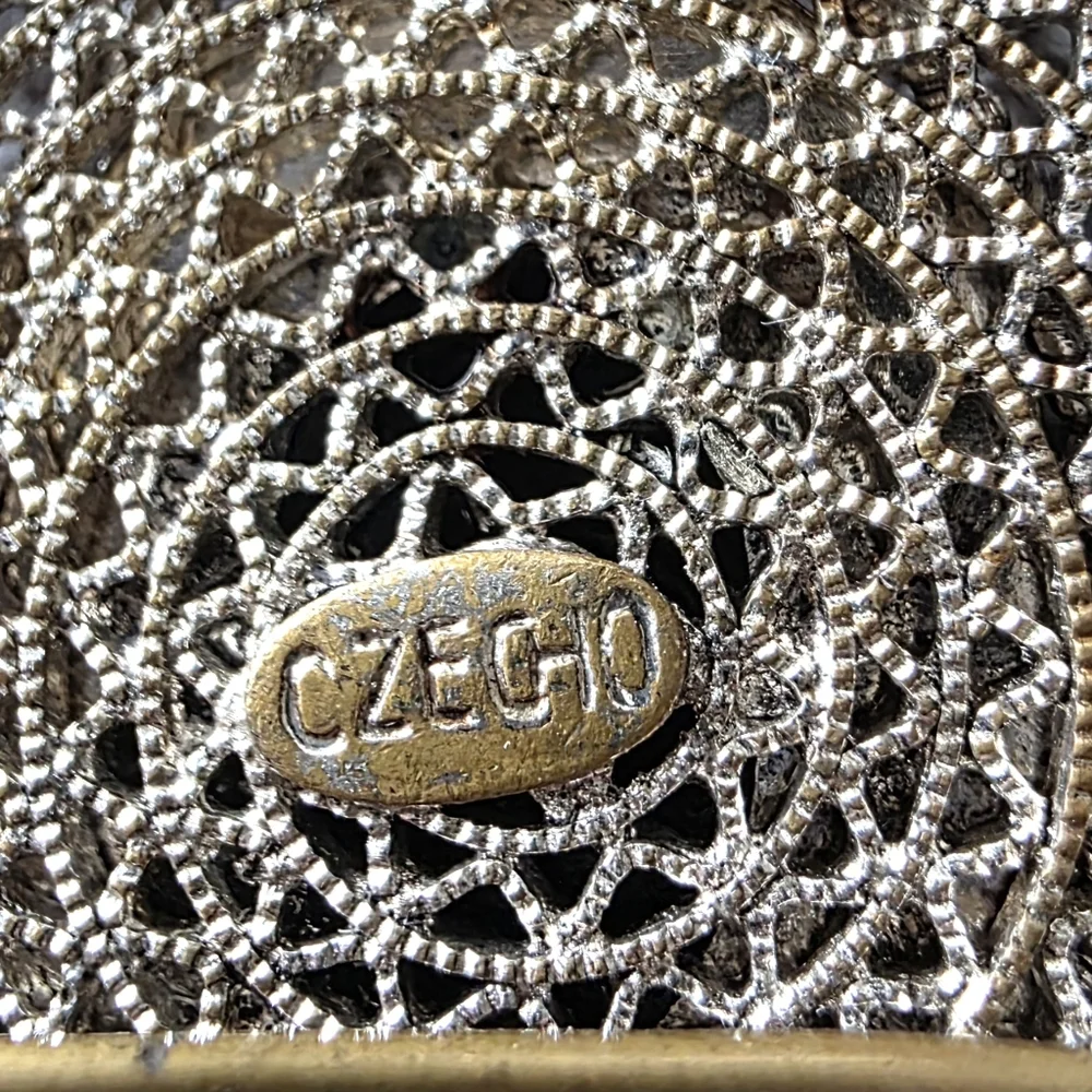 N/A elegant brooch