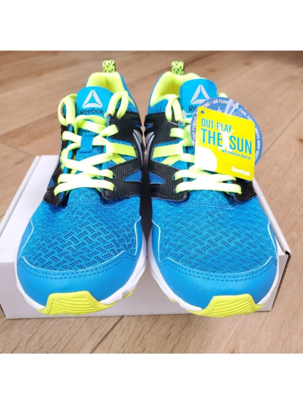 NEW Reebok Zig Kick Boys Athletic Shoes Blue Yellow Size 5 Kids School Sneaker
