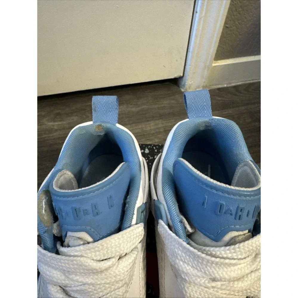N/A athletic air colorway
