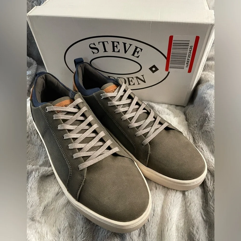 Steve Madden Men's Layton Lace Up Sneakers Grey Nubuck 10.5