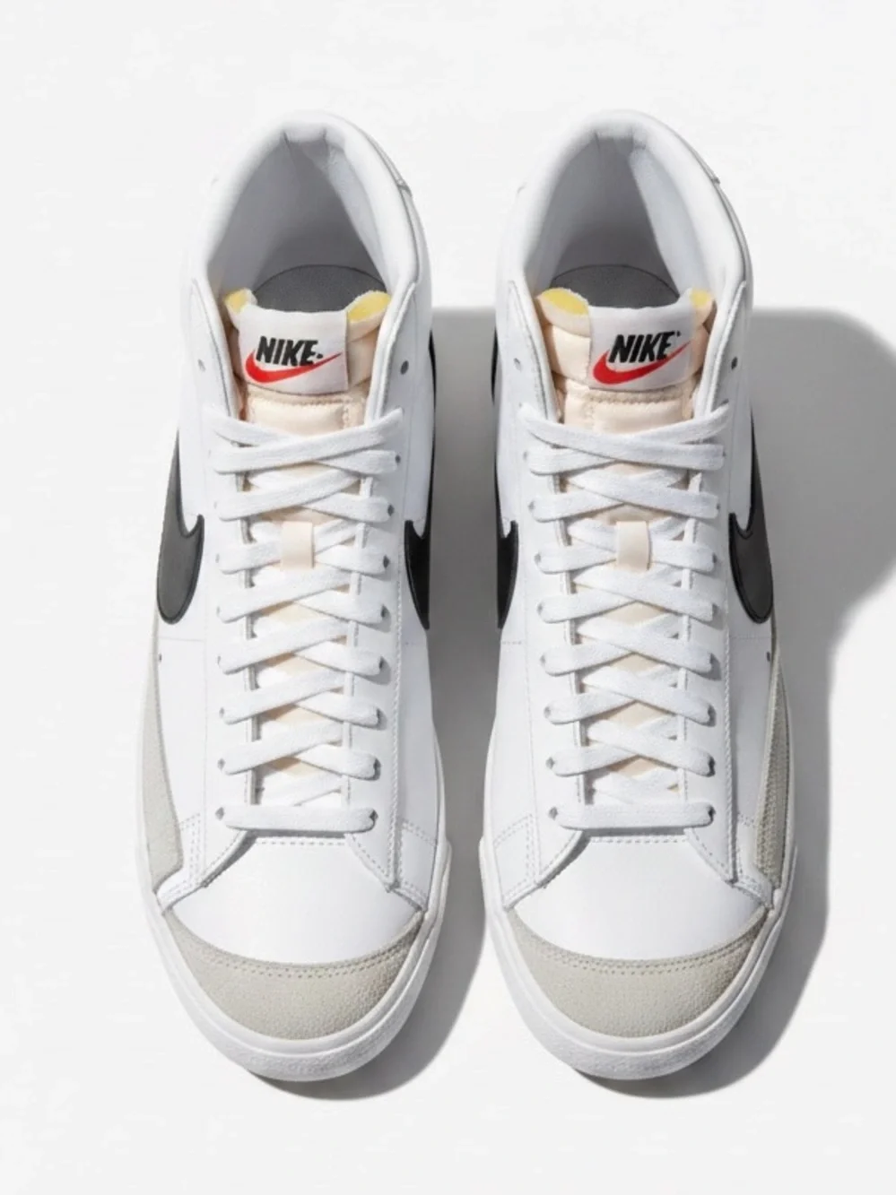 Nike Blazer Mid ’77 Vintage High Top Leather Sneakers Streetwear White 10.5