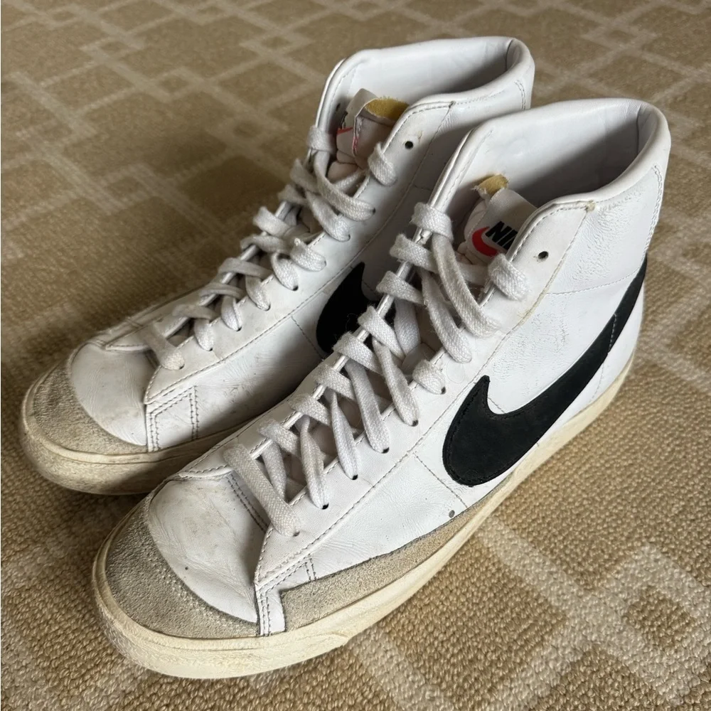 Nike these blazer