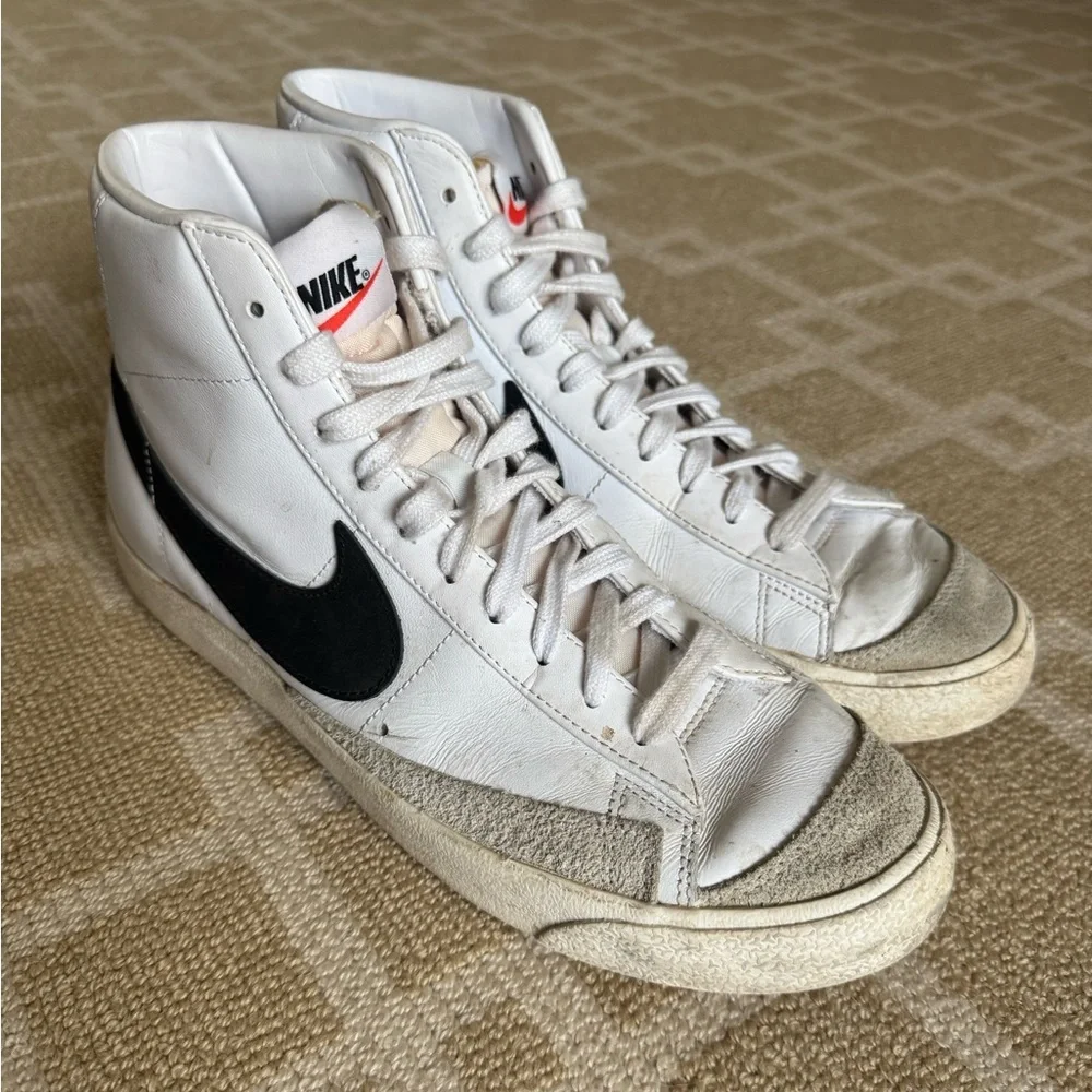 Nike these blazer