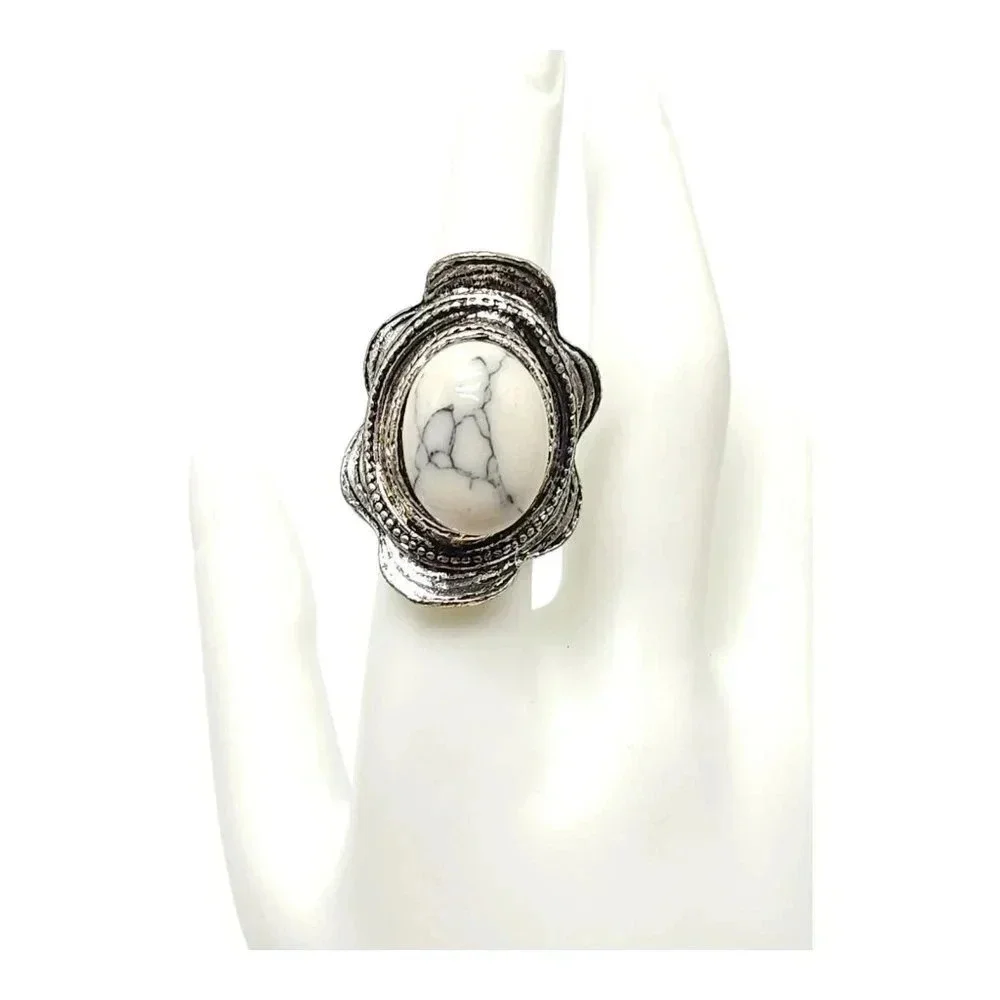 Silver Plated White Buffalo Howlite Gemstone Dome Ring Silver Tone Size 7 VTG