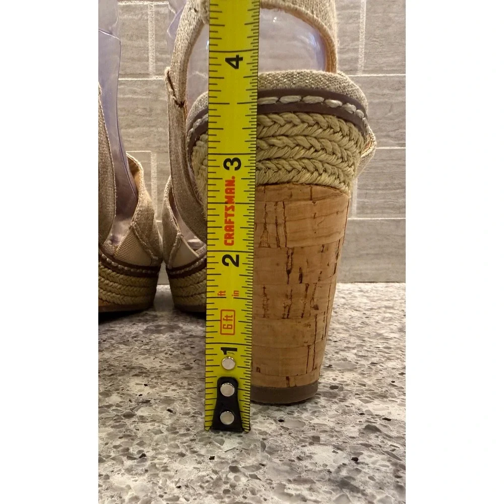 Naturalizer brand item