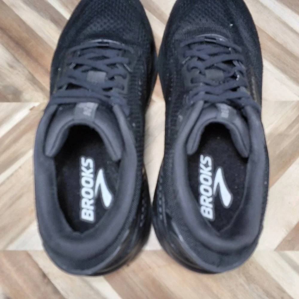 Brooks pre owned