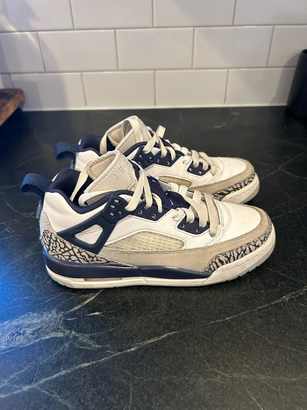 Nike Air Jordan Spizike Low sneakers boys 3.5