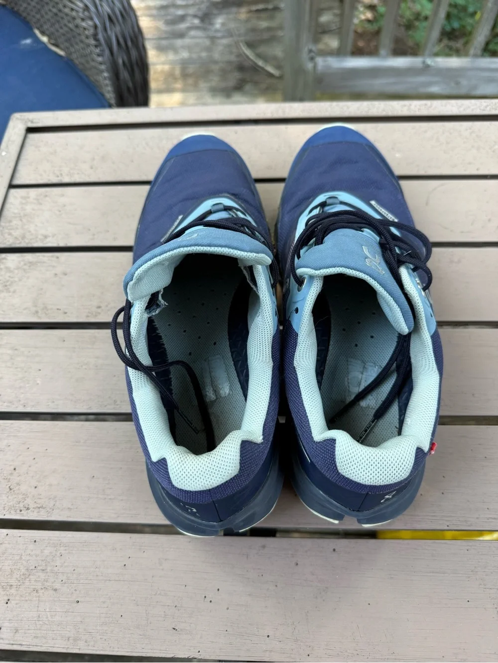 On cloudventure waterproof Men's Trail Shoes - Navy & Light Blue