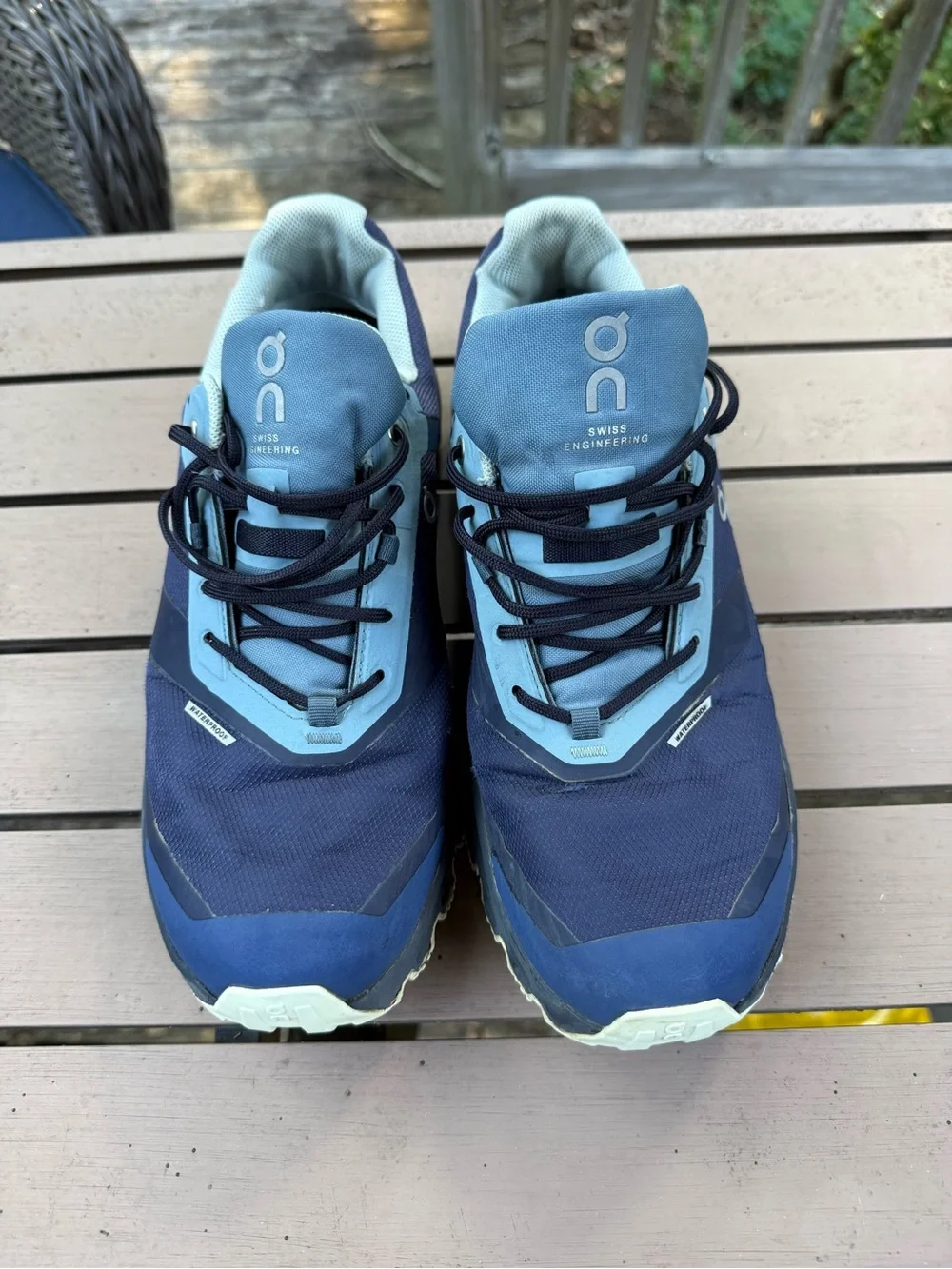 On cloudventure waterproof Men's Trail Shoes - Navy & Light Blue