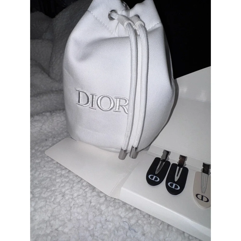 Dior Beauty VIP Gift Set White Drawstring Pouch and 6 CD Logo Hair Clips NWOT
