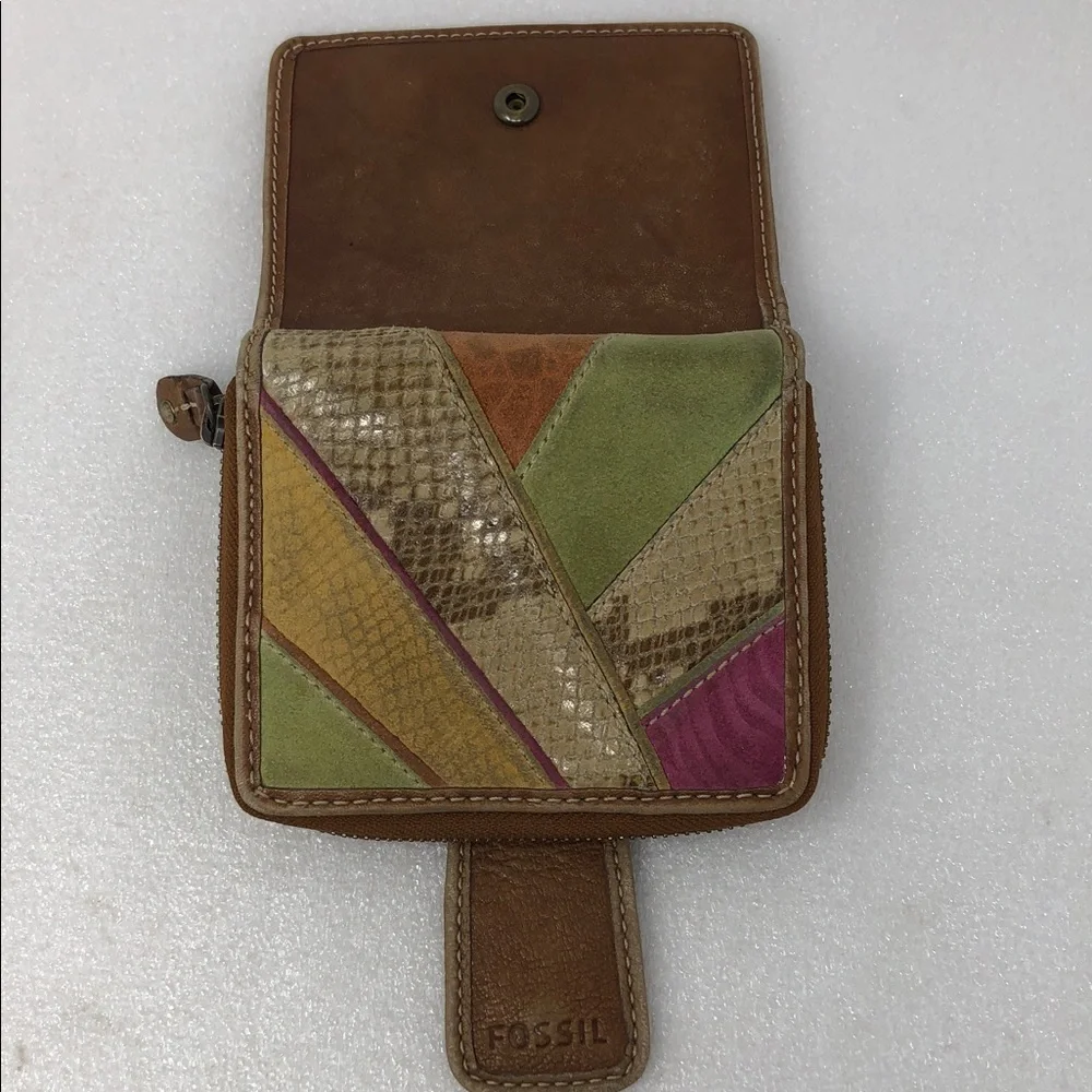Fossil item leave