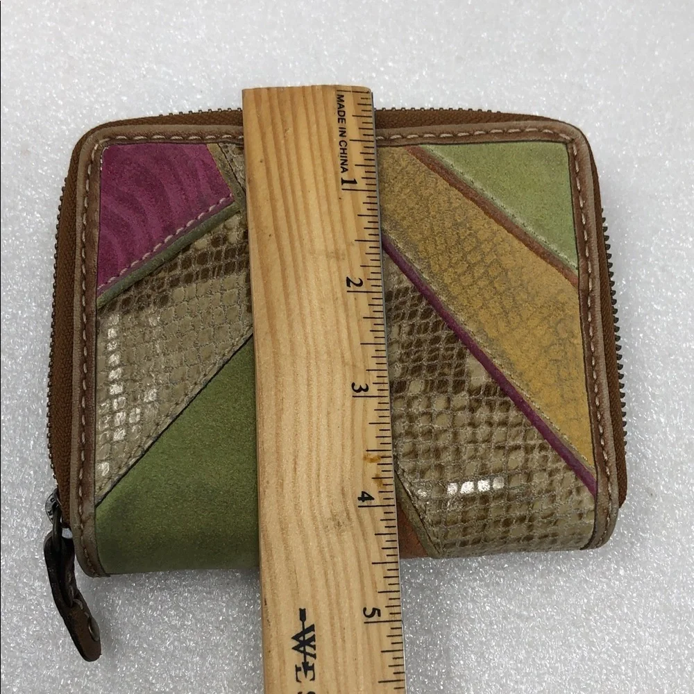 Fossil good leather wear
