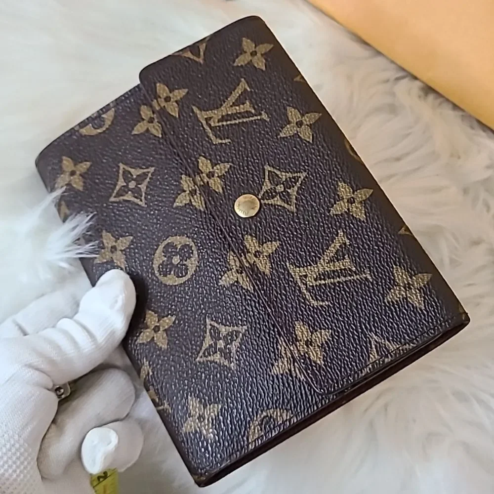 Louis Vuitton preloved louis