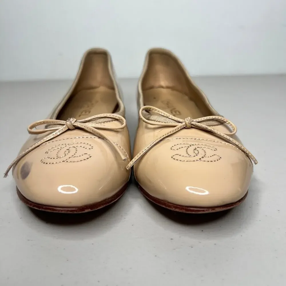 CHANEL discoloration marks