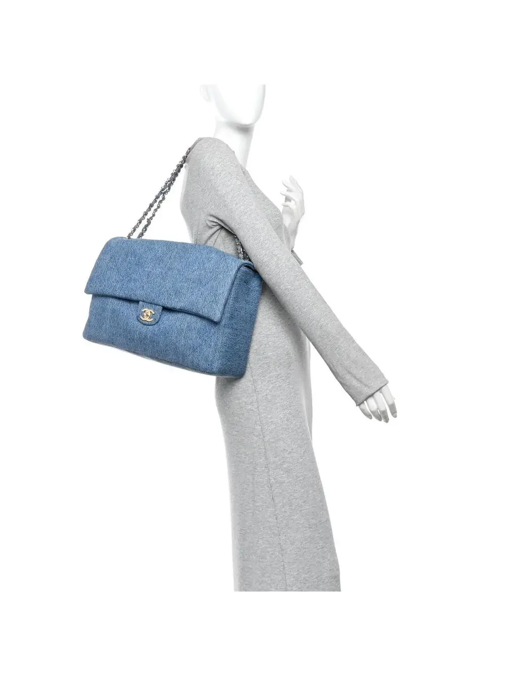 CHANEL elevate your