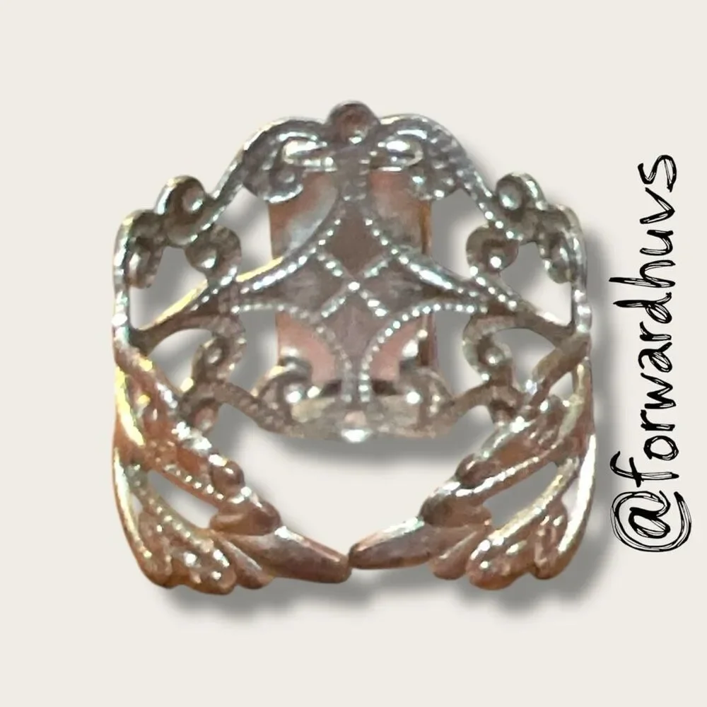Bundle Sale 3 for $15 | Doctor Who TARDIS Filigree Ring – Adjustable