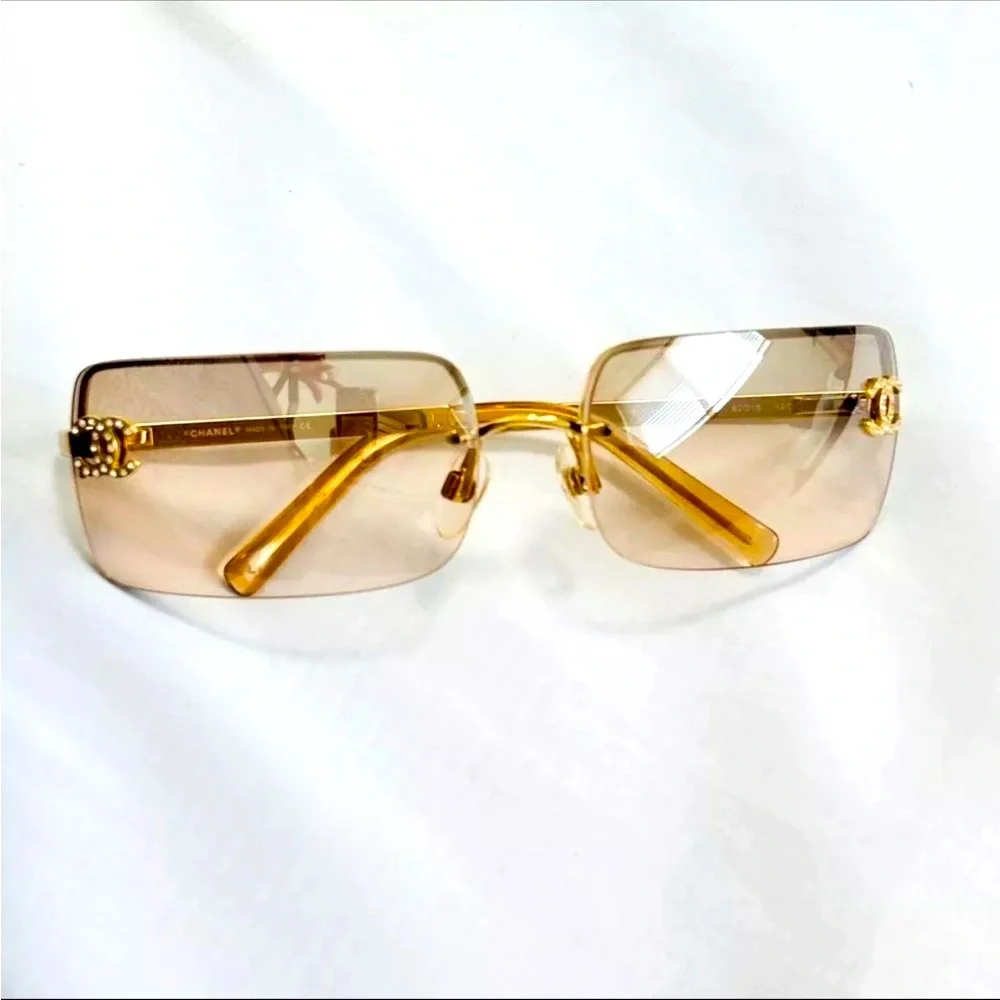 Like New✨CHANEL Gold vintage sunglasses Swarovski crystal CC’s