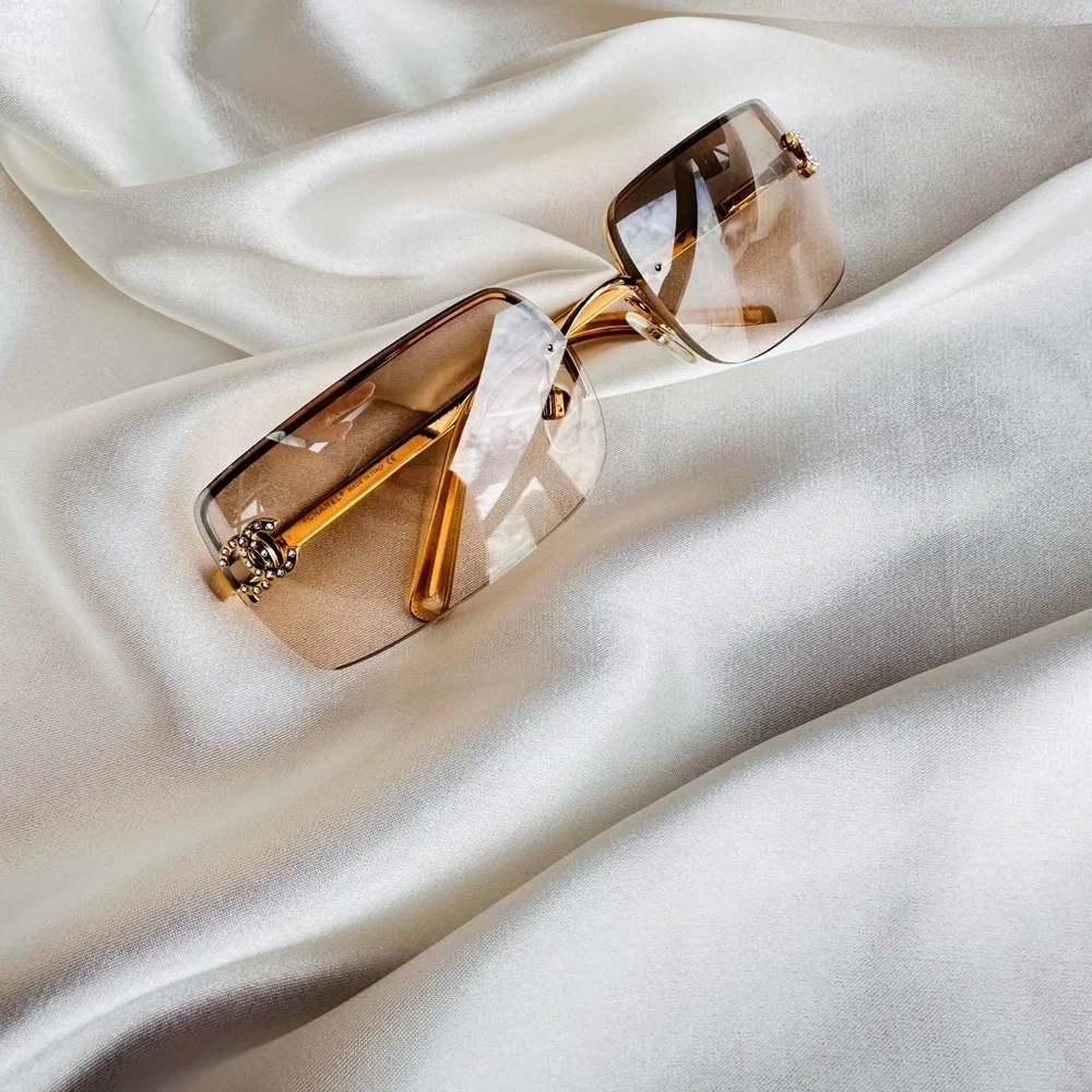 Like New✨CHANEL Gold vintage sunglasses Swarovski crystal CC’s