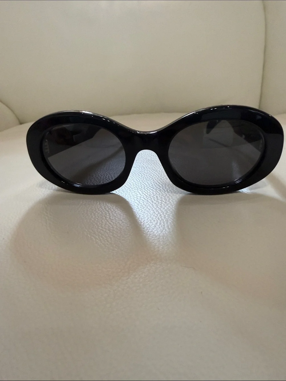 Celine these cl40194u