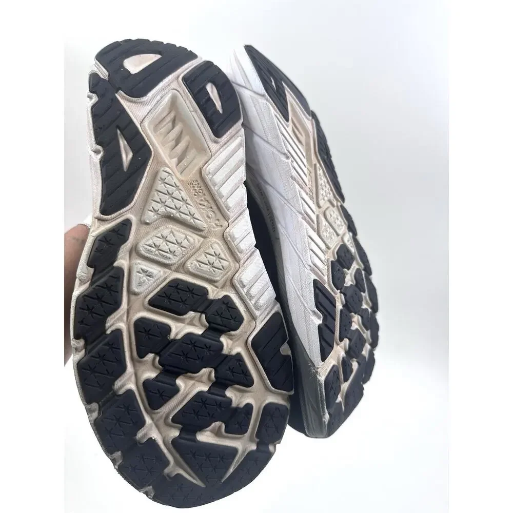 Hoka One One hoka one