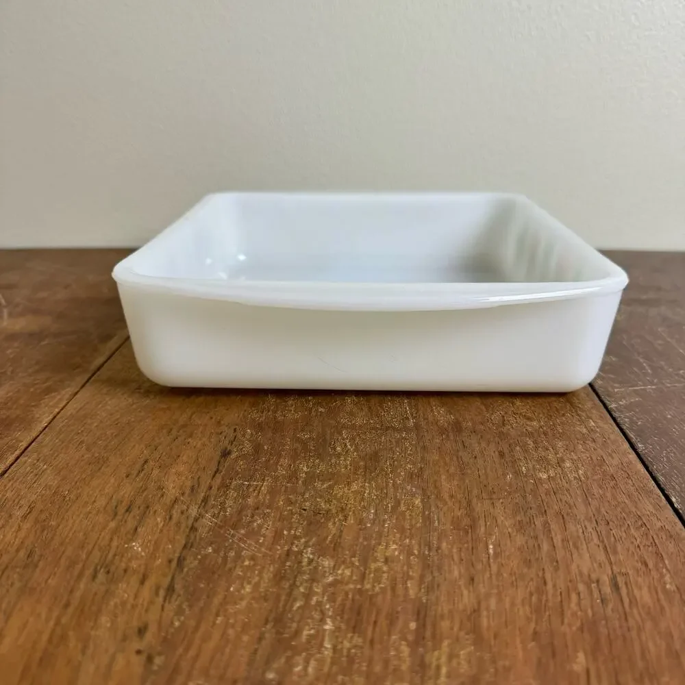 Vintage Glasbake Maple Leaf Casserole Dish Mid Century J-2428 8 inch Baking dish