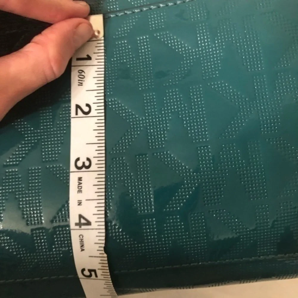 Michael Kors few creases