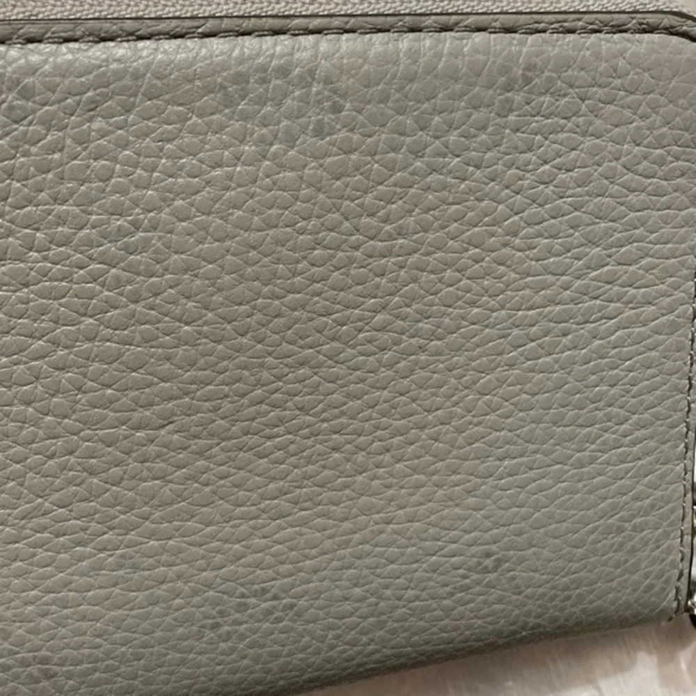 Michael kors gray pebbled leather wristlet wallet clutch