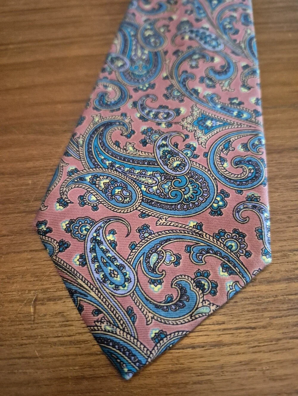 steve windsor pink paisley