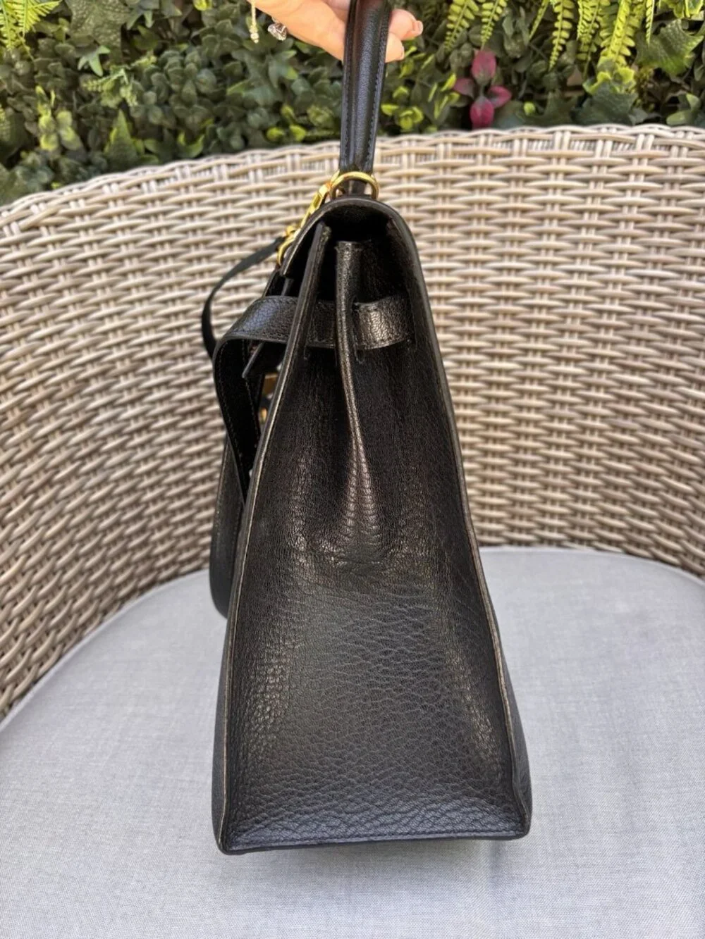 Authentic HERMES KELLY 35 black Chèvre de Coromand leather gold hardware RARE ⭐️