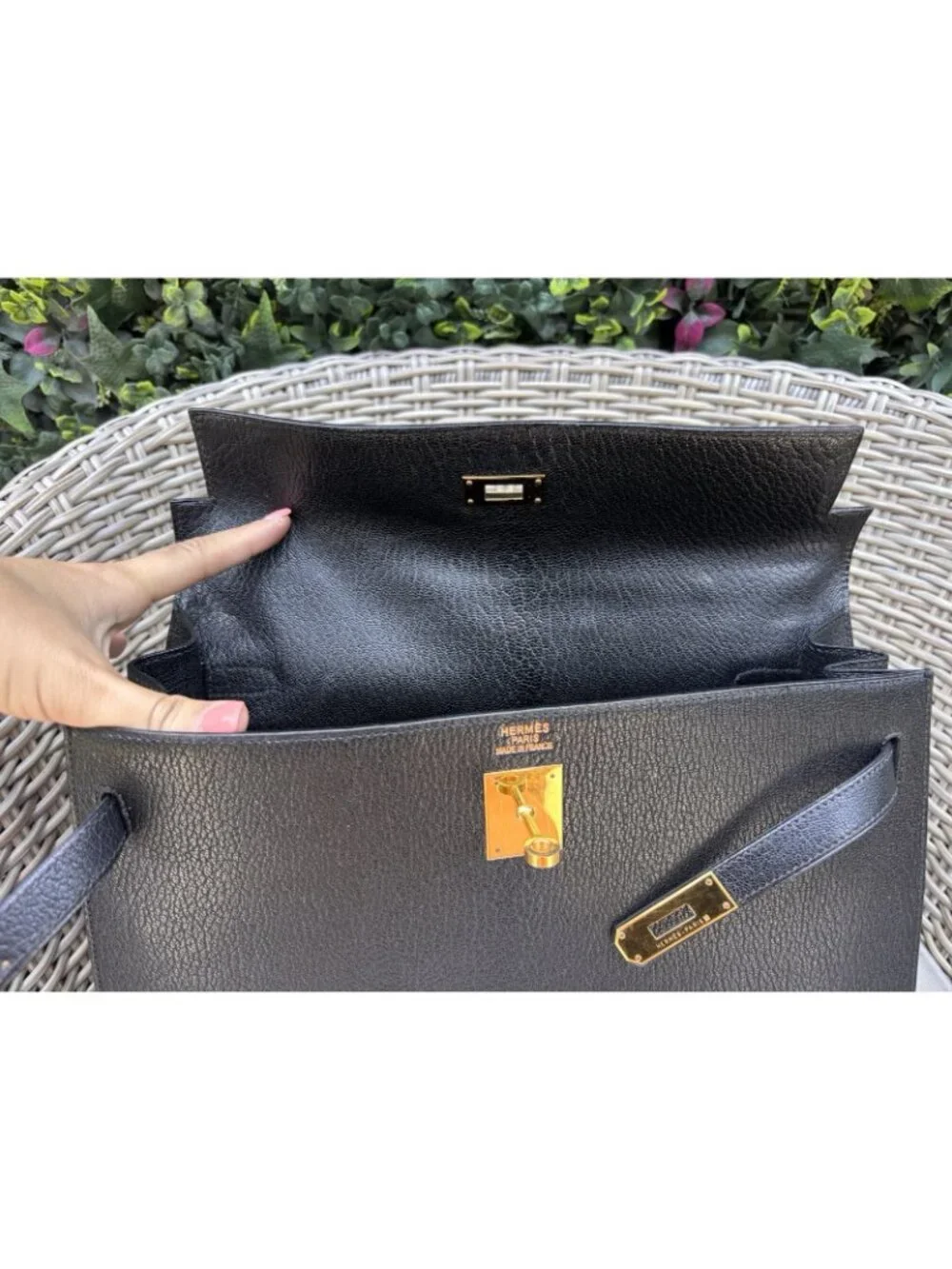 Authentic HERMES KELLY 35 black Chèvre de Coromand leather gold hardware RARE ⭐️