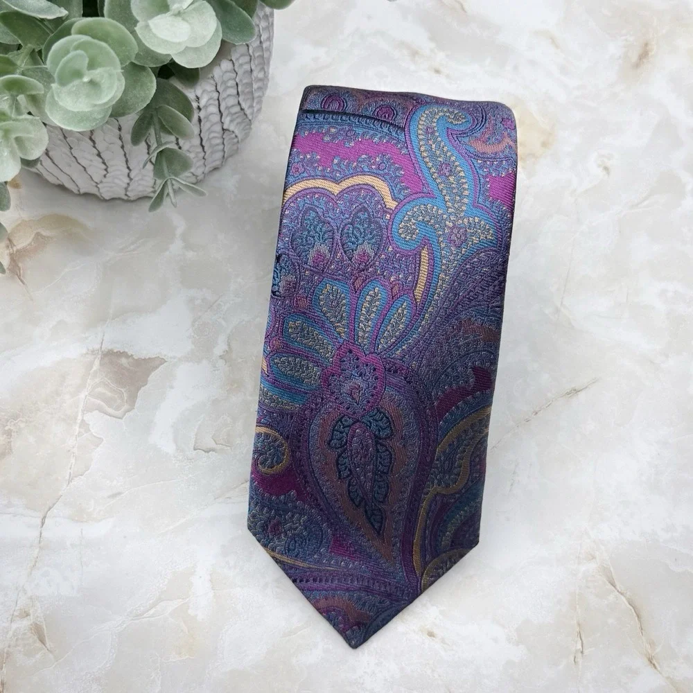 NWOT‎ Jos. A. Bank Reserve Silk Tie Paisley Purple Blue 3