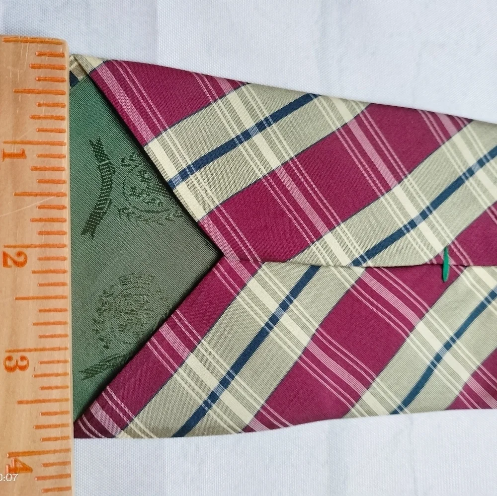 Tommy Hilfiger Red and Cream Plaid Checks Italian Silk Tie Necktie Traditional