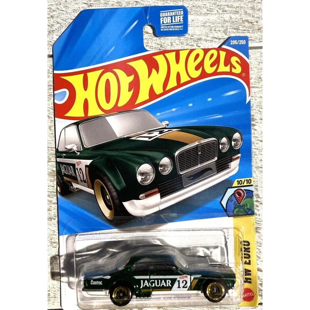 2026 Hot Wheels #205 Jaguar XJC V12 Coupe GREEN