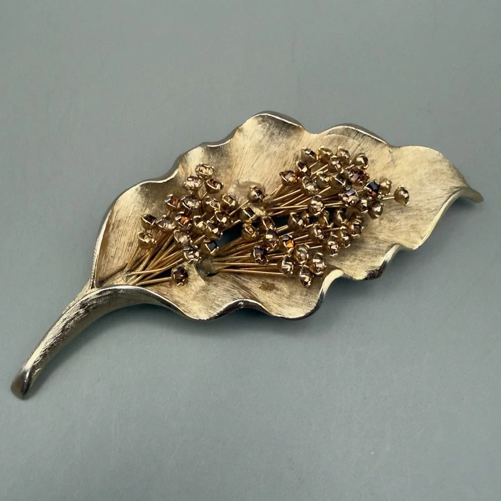 Vintage Gold Tone Leaf Rhinestone Berry Spray Pin Textured Leaf