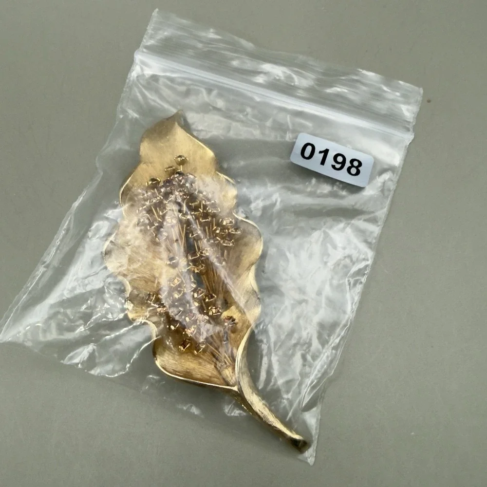 Vintage Gold Tone Leaf Rhinestone Berry Spray Pin Textured Leaf
