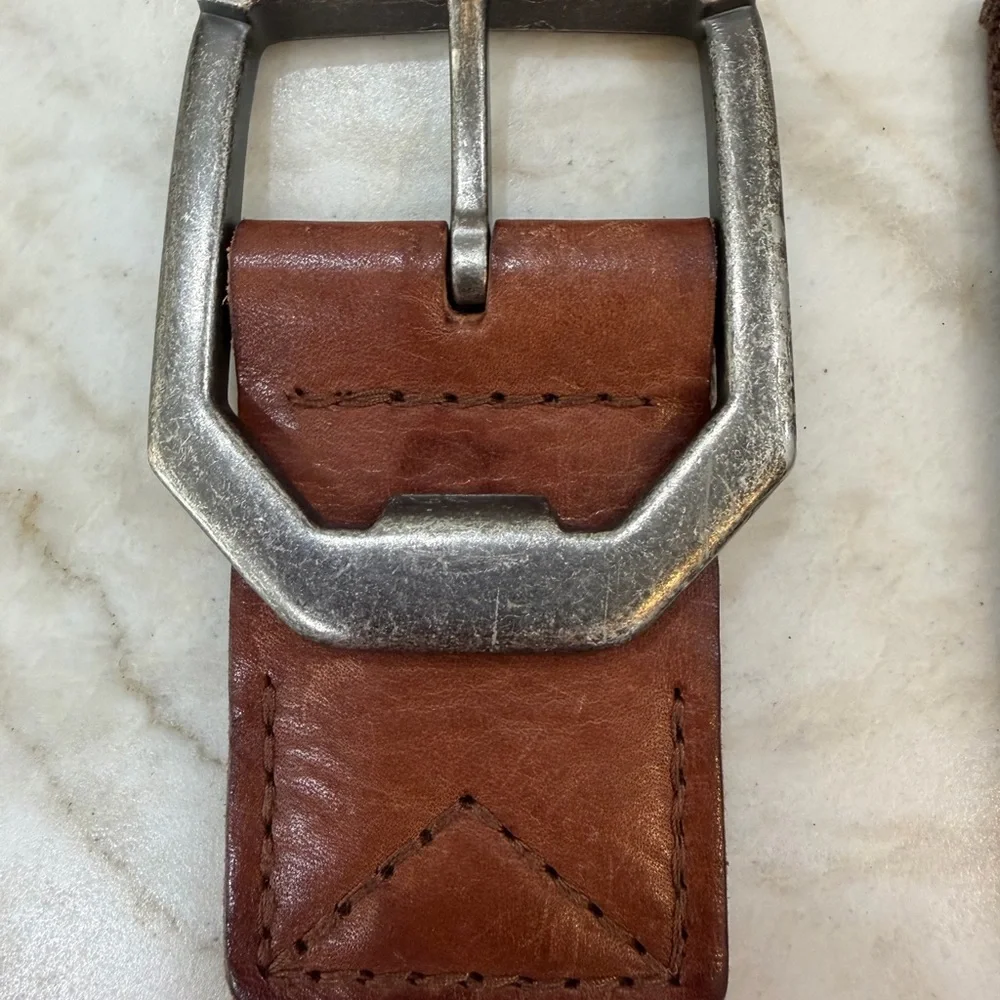 American Eagle Outfitters canvas metal features