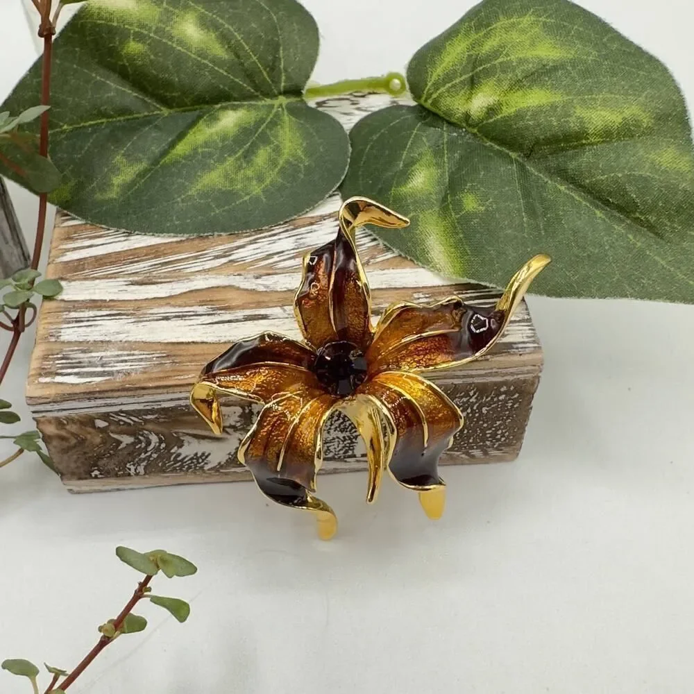 Vintage Enamel Lily Flower Brooch