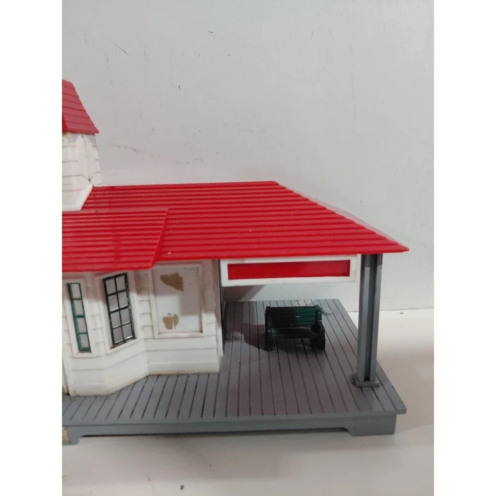Vintage Noma O Gauge Model Railroad Train Station (No Electronics)