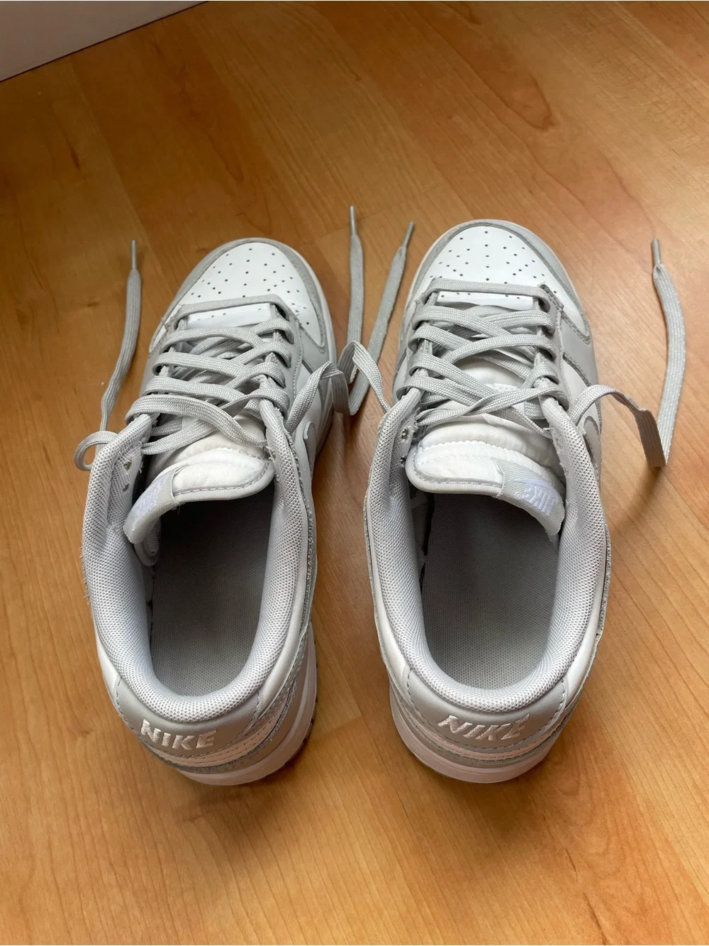 Nike Low-Top Sneakers in White and Light Gray