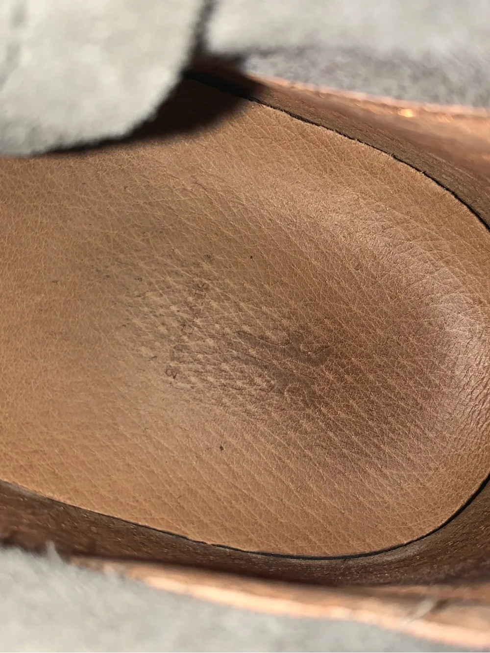 Frye excellent minimal