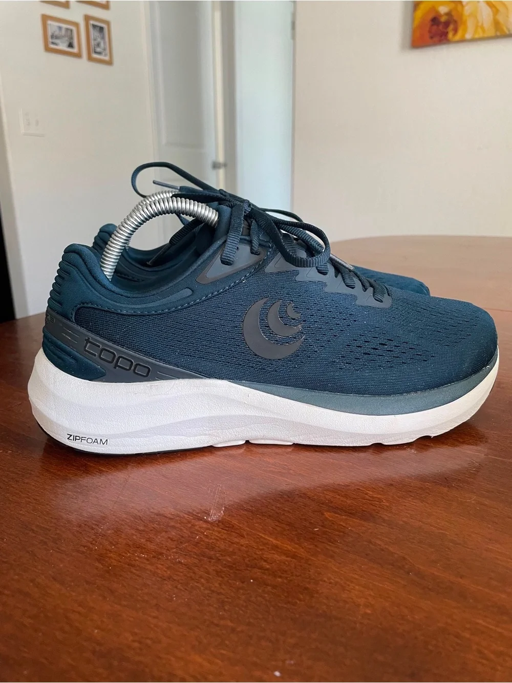 Topo Athletic Phantom 3 Navy/White Mens Size 9 running shoes