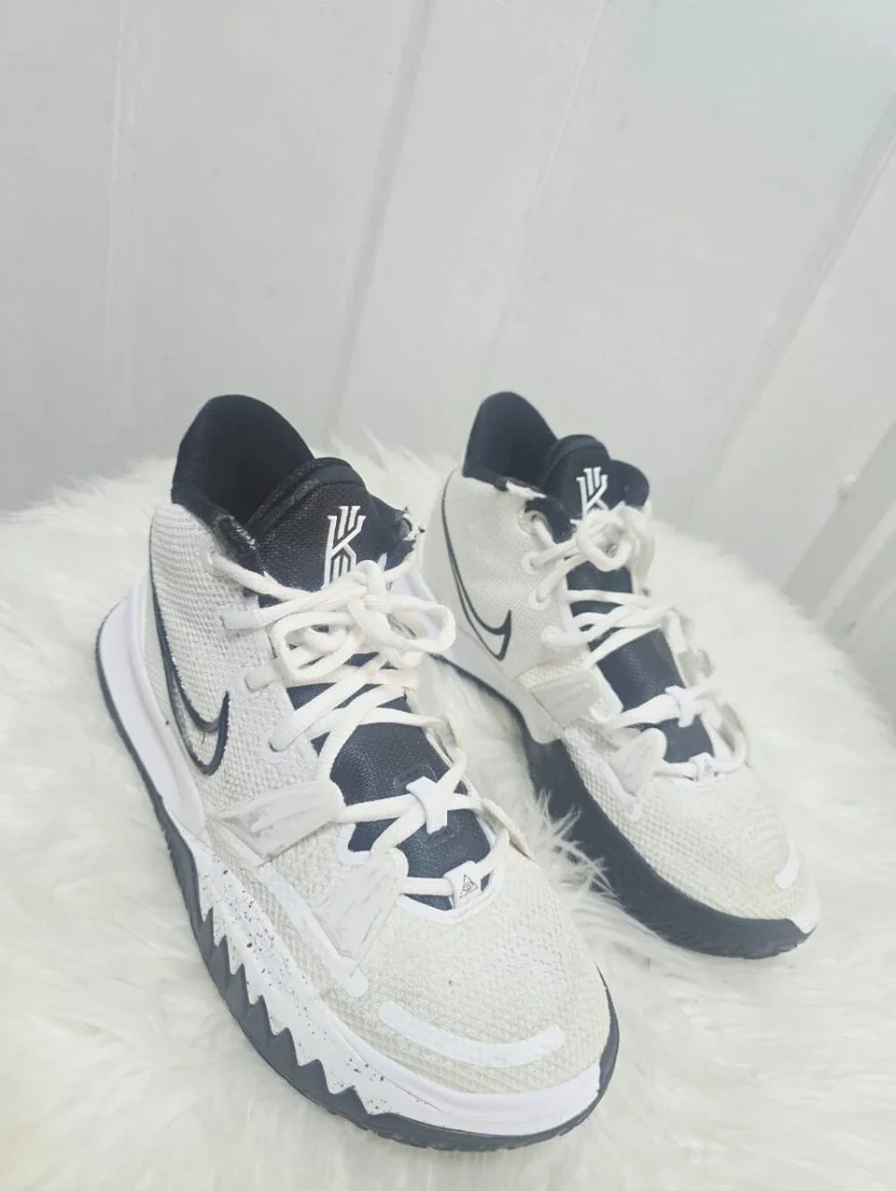 Nike Kyrie 7 TB White Black DA7767-100 Basketball Shoes Men's Tuxedo Size 6