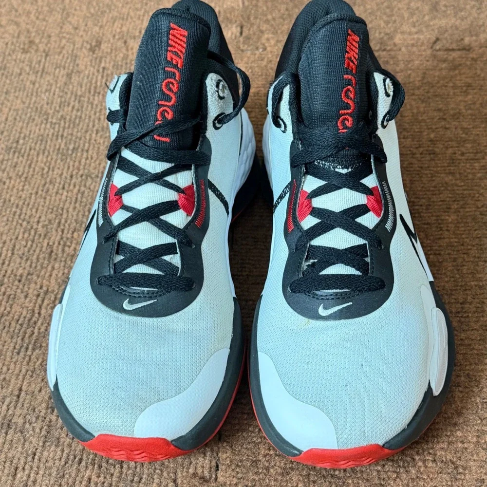 Nike renew elevate