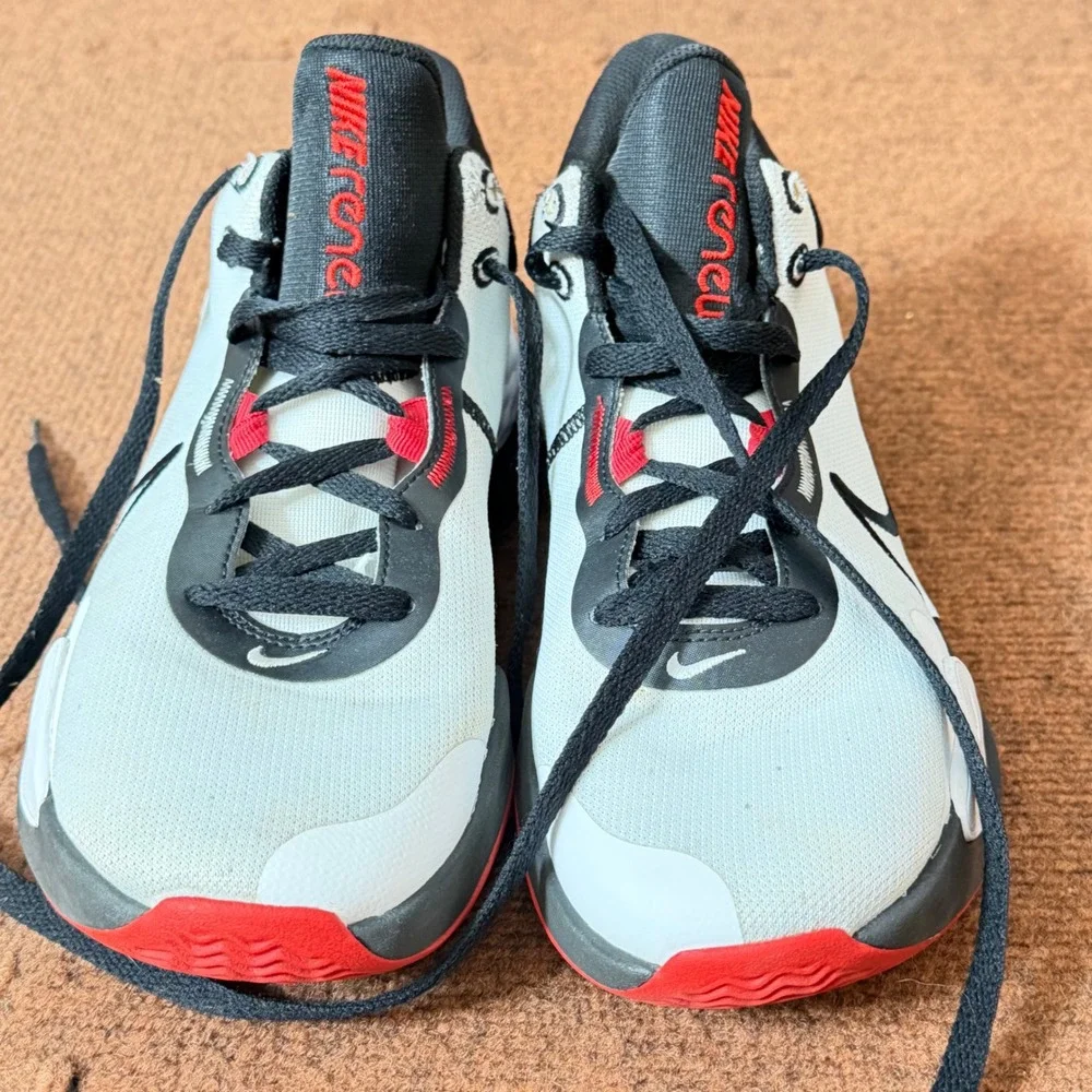 Nike renew elevate