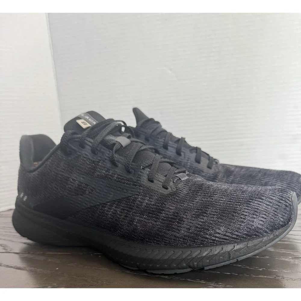 Brooks launch men