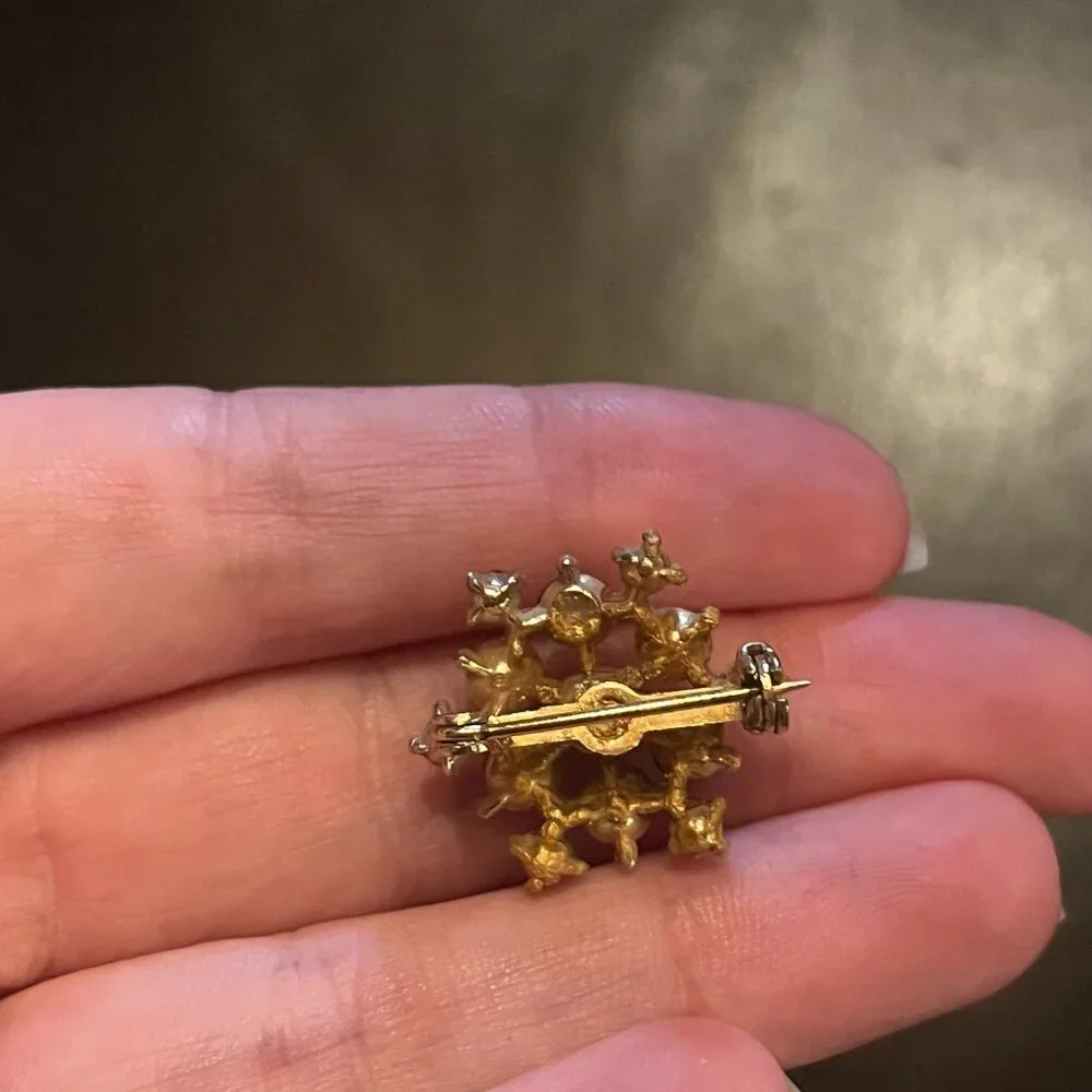 Vintage TINY Pink Rhinestone Gold tone Brooch Star burst