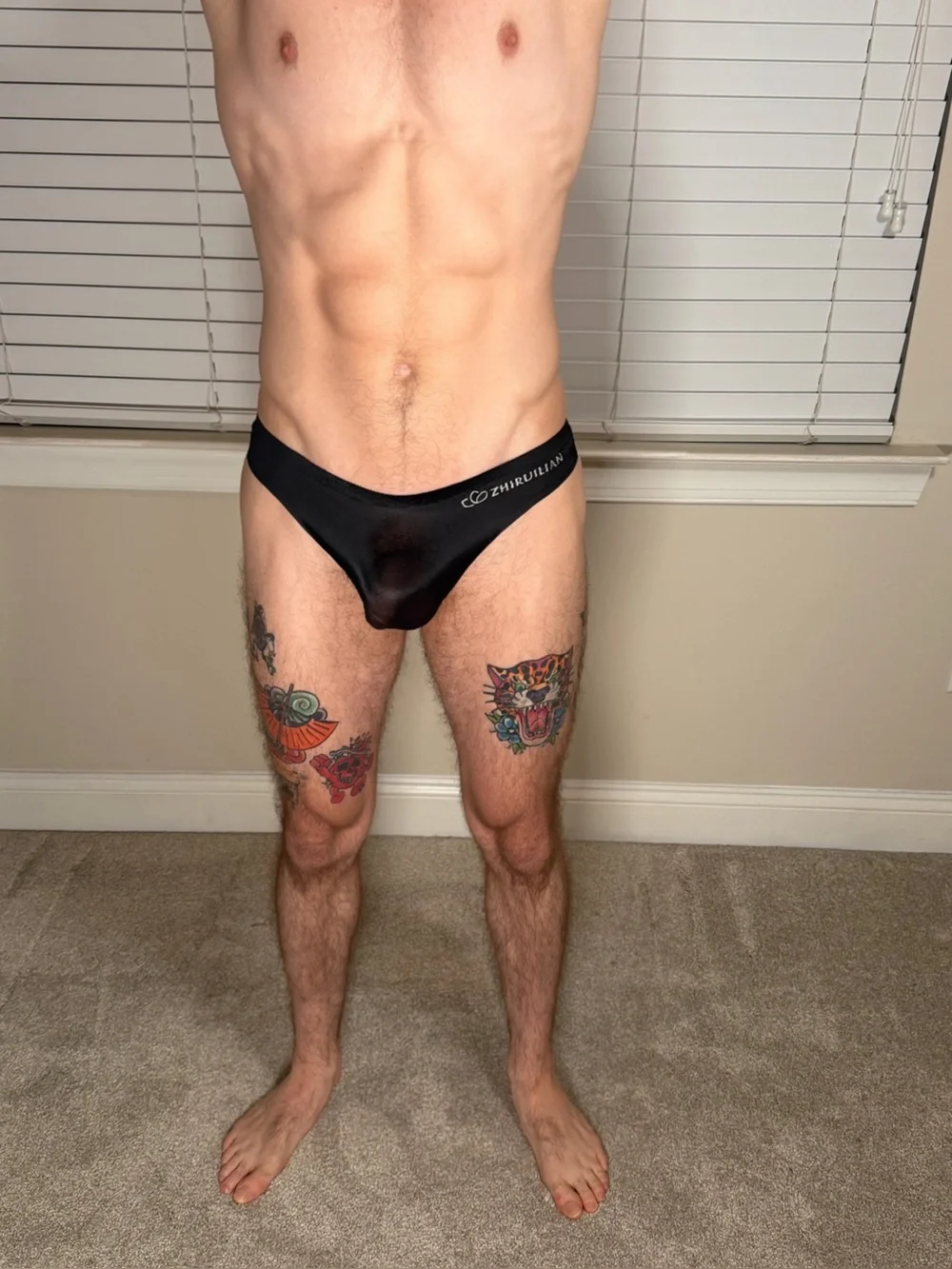 Men's Black Seamless Stretch Thong medium