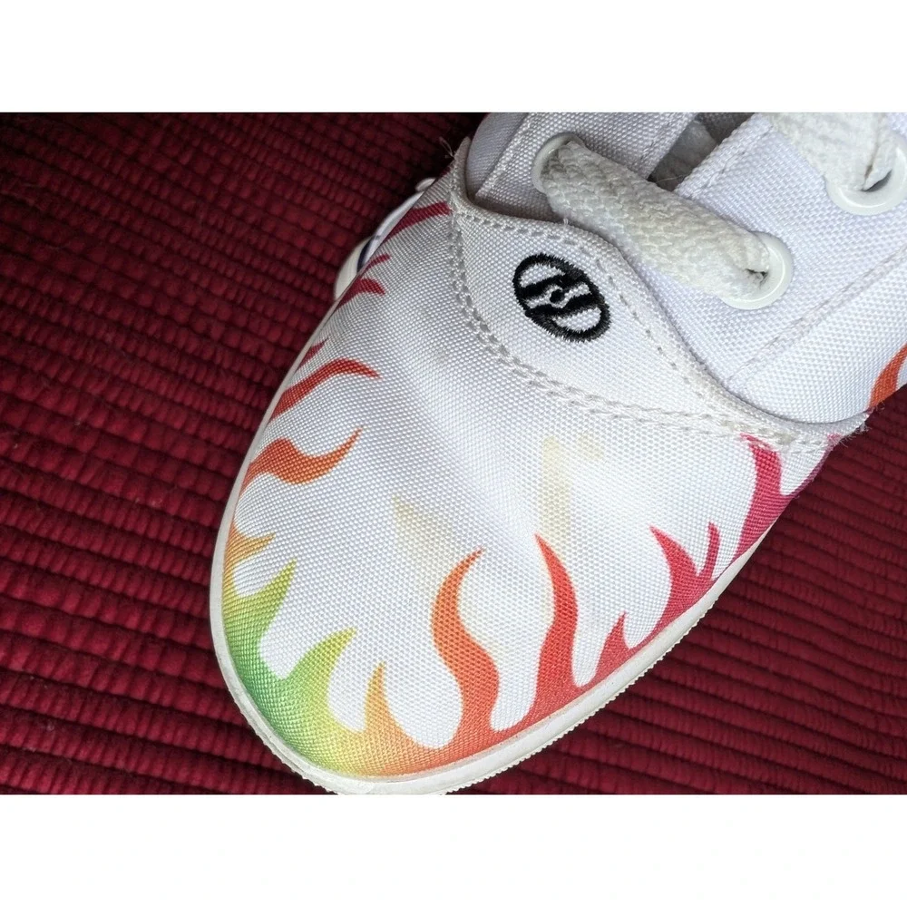 Heelys see stylish shoe