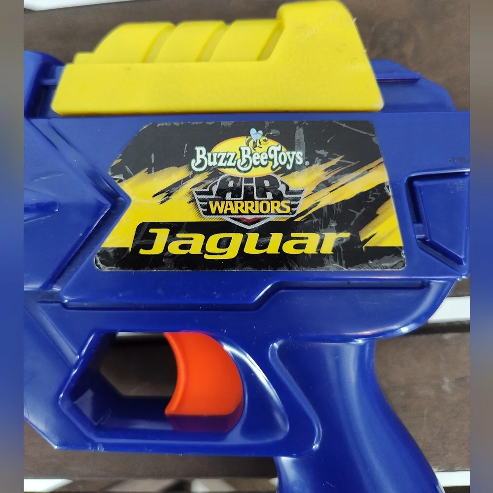 BuzzBeeToys Air Warriors Jaguar Blaster - Blue and Orange