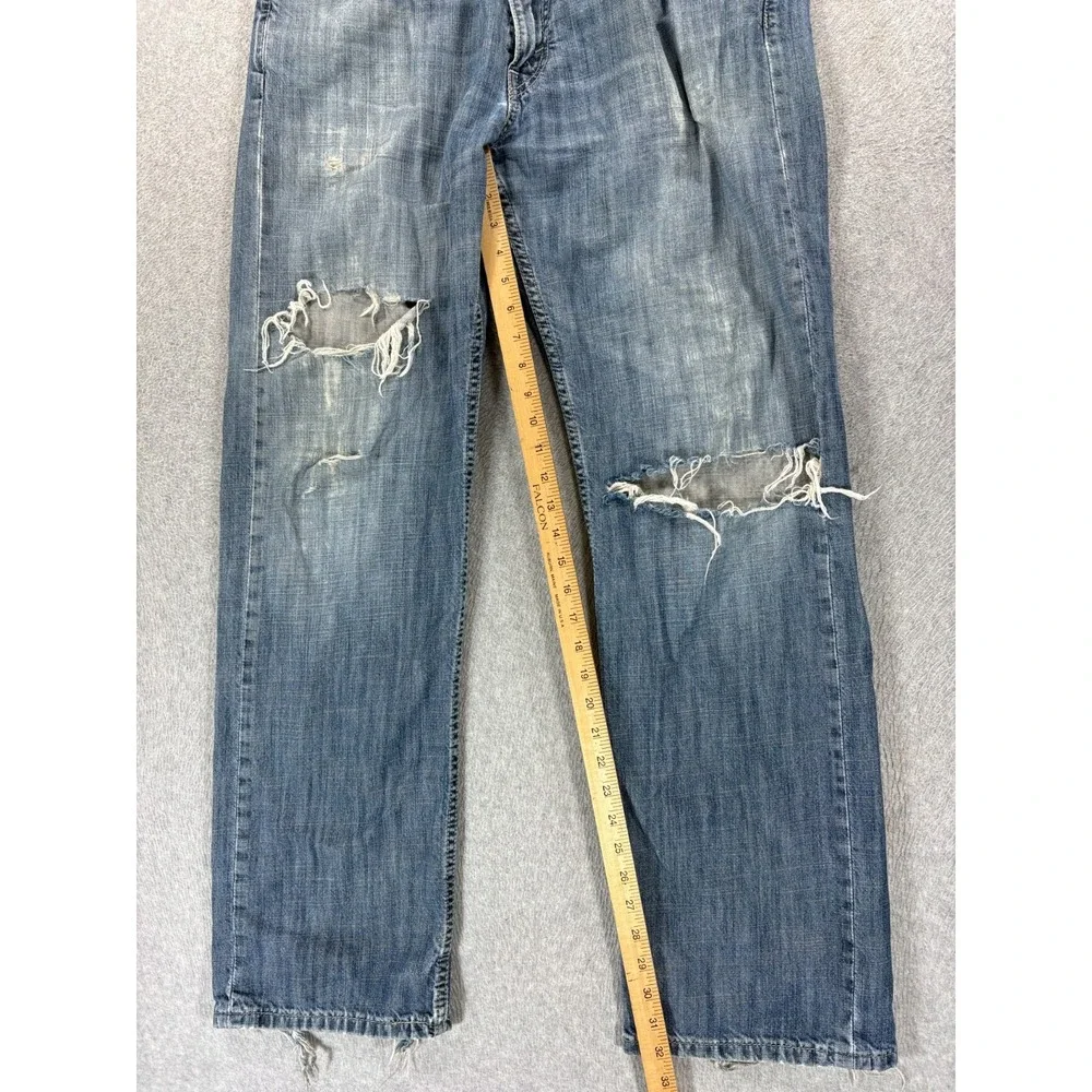 Levis lightning fast